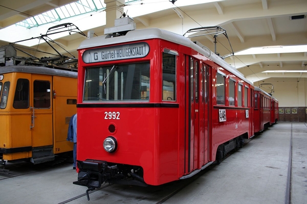 2992  Stratenbahnmuseum in Wenen