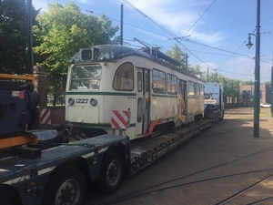 PCC 1227 ging vandaag op transport van de museumtramlijn-5