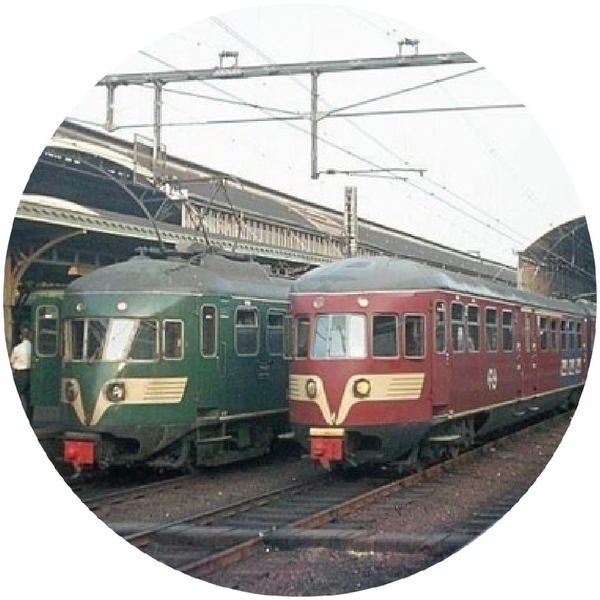 Mat 46 treinstel 692 en DE5 188 Utrecht CS 22-07-1969