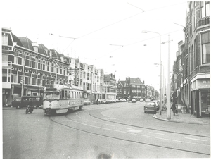 Den Haag. Beeklaan, gezien van de Edisonstraat naar de Weimarstra