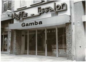 Den Haag. Vlamingstraat 20, koffie-ijssalon Gamba. ca.1974.