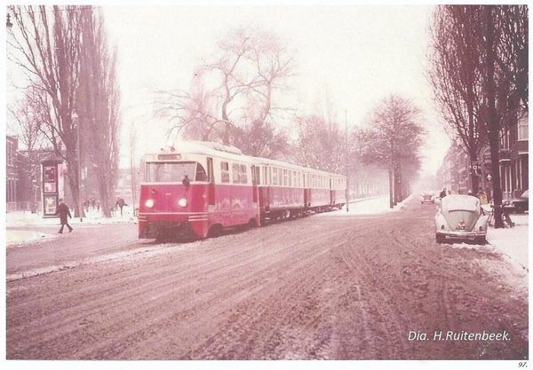 27 December 1962 M 1807 Scholekster met wagons 1507-1508-1509 Rot