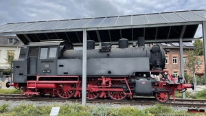 (2021-08-31) Stoomlocomotief 64 393 op station Konzer-8