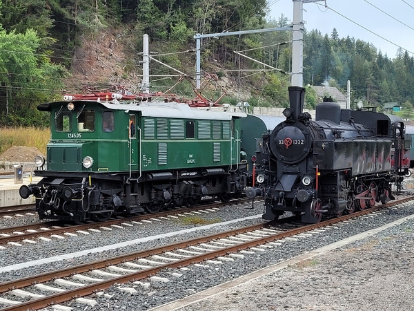 In Rosenbach is het treinvoertuig veranderd, met de 1245.05 gaan 