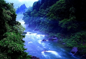 natuur-rivier-stroom-waterval-achtergrond (1)