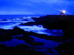 vuurtoren-natuur-zee-blauwe-achtergrond