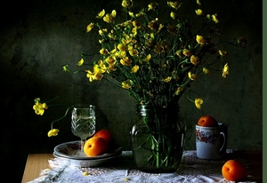 stilleven-schilderen-gele-bloemen-achtergrond (1)