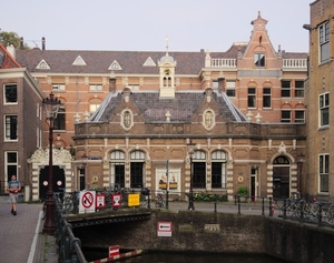 university_of_amsterdam_235_2094