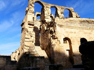 el-jem-amphitheatre-djem-tunesie-oudheid-achtergrond