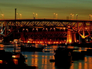 brug-nacht-meer-rivier-achtergrond