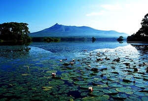 japan-natuur-meer-rivier-achtergrond