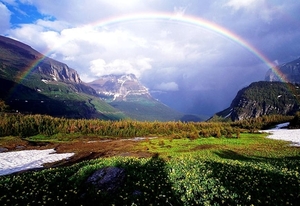 regenboog-hoogland-bergen-natuur-achtergrond