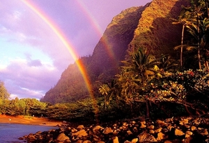 regenboog-natuur-bergen-rotsen-achtergrond