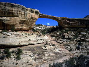 natural-bridges-national-monument-rotsen-utah-verenigde-staten-va