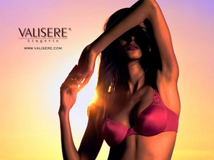 valisere-bikini-meisjes-model-achtergrond (4)