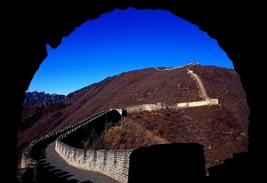 grote-muur-van-china-shifosi-bergen-achtergrond