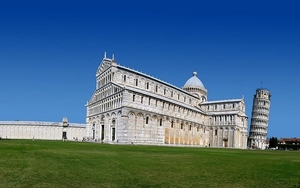 piazza-dei-miracoli-italie-toren-van-pisa-achtergrond