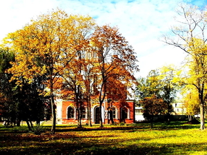 huis-herfst-park-veld-achtergrond