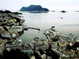alesund-noorwegen-meer-kust-achtergrond