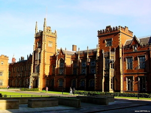 kasteel-queens-universiteit-van-belfast-noord-ierland-achtergrond