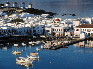griekenland-haven-boot-town-achtergrond
