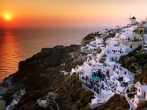 griekenland-rotsen-strand-kust-achtergrond