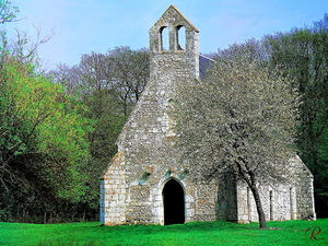 kerk-kapel-middeleeuwse-architectuur-gebedshuis-achtergrond