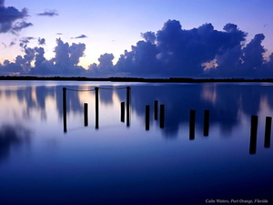 reflectie-oceaan-natuur-blauwe-achtergrond