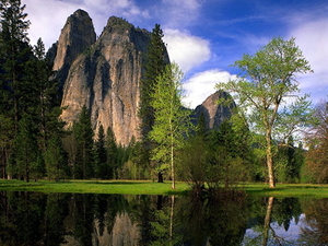 meer-natuur-reflectie-bergen-achtergrond