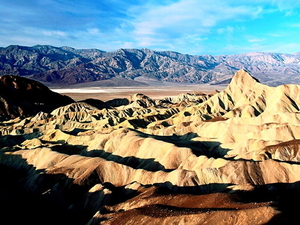 death-valley-national-park-woestijn-bergen-californie-achtergrond