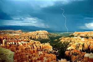 bryce-canyon-national-park-utah-natuurkrachten-verenigde-staten-v
