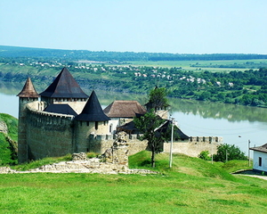 khotyn-fort-kasteel-chotyn-oekraine-achtergrond