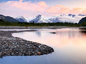 natuur-reflectie-stenen-bergen-achtergrond