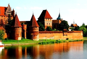 kasteel-malbork-castle-museum-polen-achtergrond