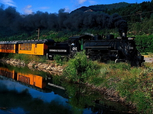 spoorweg-natuur-locomotief-trein-achtergrond