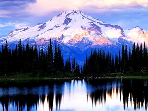 bergen-natuur-reflectie-meer-achtergrond (1)