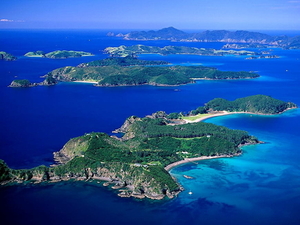 nieuw-zeeland-natuur-meer-archipel-achtergrond