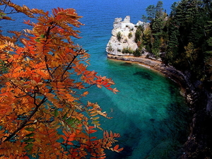 herfst-landschap-afgebeeld-rocks-national-lakeshore-natuur-michig