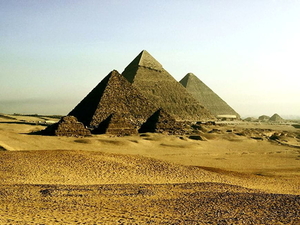 necropolis-van-gizeh-piramide-oudheid-achtergrond