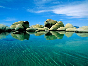 rotsen-blauwe-natuur-oceaan-achtergrond
