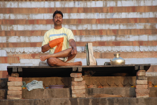 Meditatie aan de Ganges