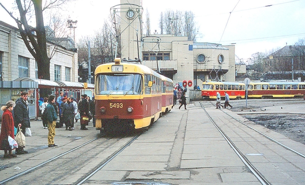 5493 Treinstation, Kiev, Oekraïne. 13 april 1997