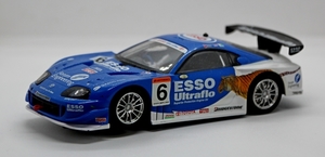 IMG_2528_ScalexTric_2004-Esso-Ultraflo-Toyota-Supra_blauw-wit_No-