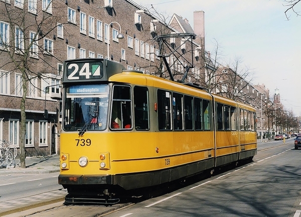 739 Lijn 24 - GVB luchtwagen