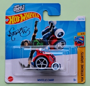 IMG_2128_HotWheels_Wheelie-Chair_red_Dblue-stripe_hW&X&AF&wheelch