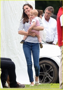 kate-middleton-prince-george-william-polo-match-14