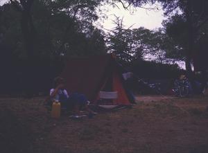 Camping op de berg in Orange