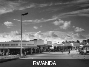 Rwanda, Butare: winkelstraat nabij de markt