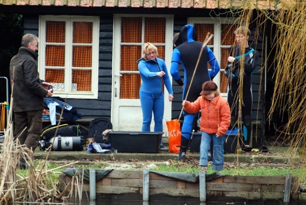 Duikers Aquapol bij visclub De Kodde (14)