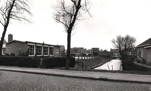 1971 Houwswijk vanaf Molenstraat